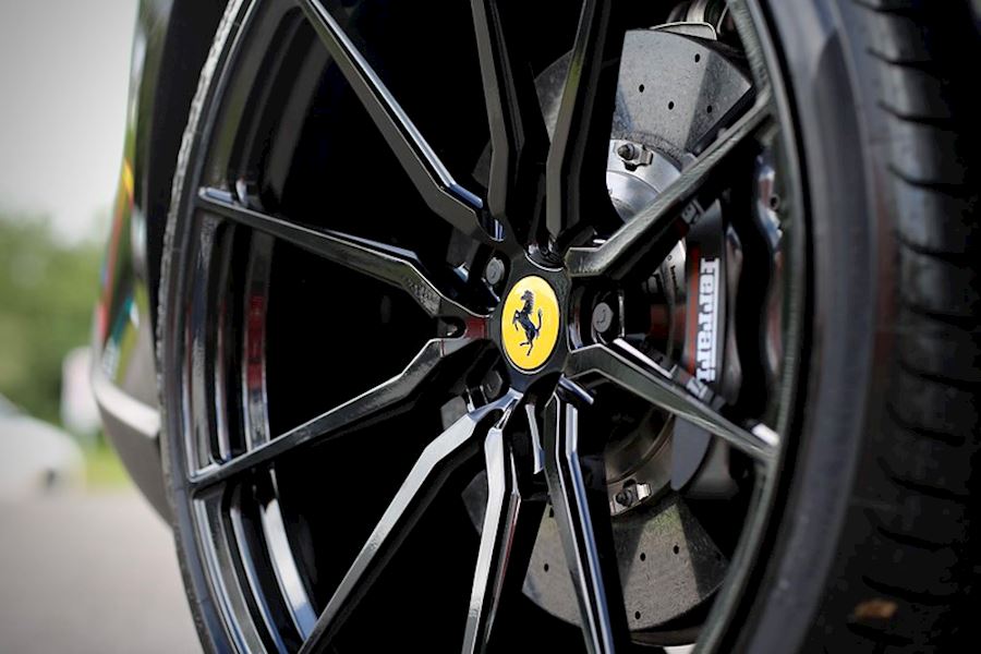 Ferrari F12 installed with Vossen MX-2 forged wheels